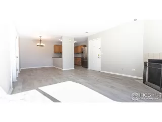 Photo #6: 928375 Listing 