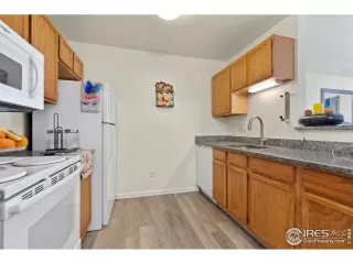 Photo #3: 928379 Listing