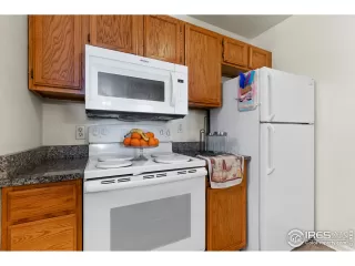Photo #6: 928379 Listing