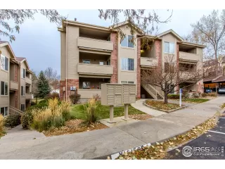 Photo #3: 928409 Listing