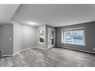 Photo #4: 928409 Listing