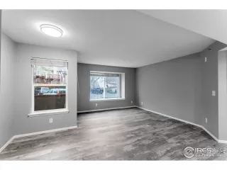 Photo #5: 928409 Listing