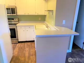 Photo #6: 928438 Listing