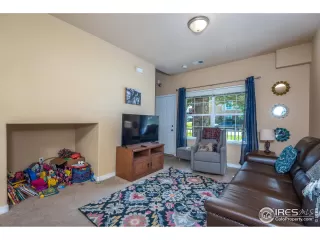 Photo #4: 928444 Listing