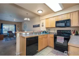 Photo #6: 928444 Listing