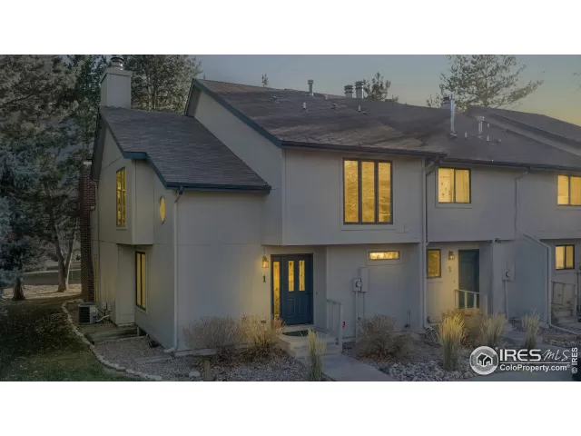 MLS: 928477 Condo For Sale