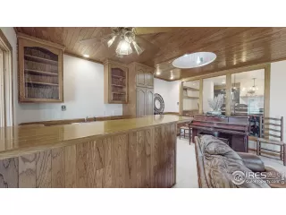 Photo #6: 928477 Listing