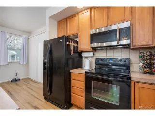 Photo #5: 9285359 Listing