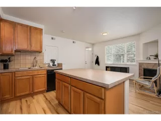 Photo #6: 9285359 Listing