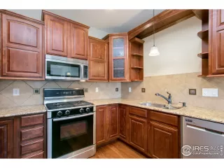 Photo #6: 928536 Listing