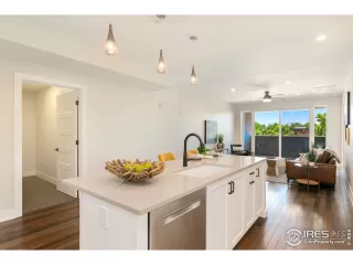 Photo #6: 928555 Listing 