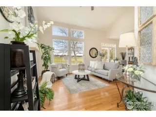 Photo #3: 928563 Listing