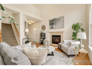 Photo #5: 928563 Listing