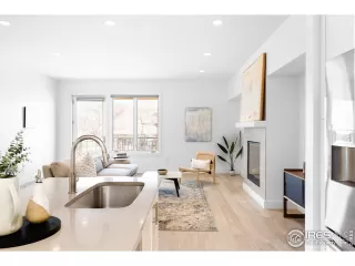 Photo #5: 928615 Listing 