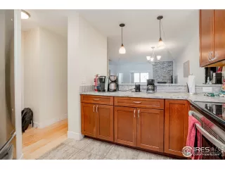 Photo #5: 928647 Listing
