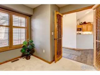 Photo #5: 928808 Listing