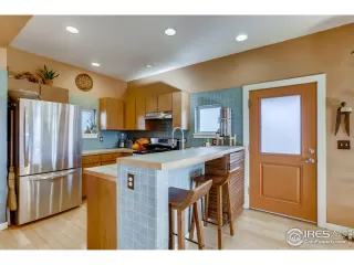 Photo #4: 928862 Listing