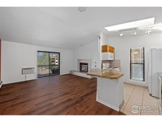 Photo #3: 928875 Listing 