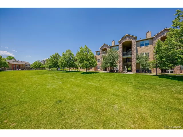 MLS: 9288839 Condo For Sale