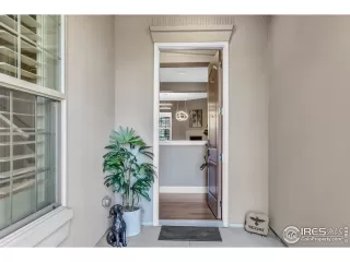 Photo #4: 928890 Listing 