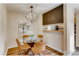 Photo #5: 928929 Listing