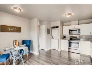 Photo #6: 928935 Listing 