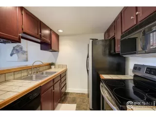 Photo #4: 928957 Listing 
