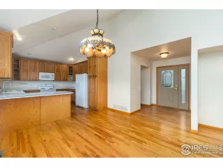 Photo #6: 928991 Listing