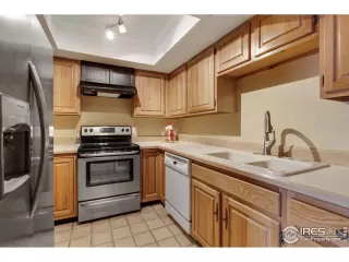 Photo #5: 929015 Listing