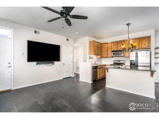 Photo #2: 929070 Listing