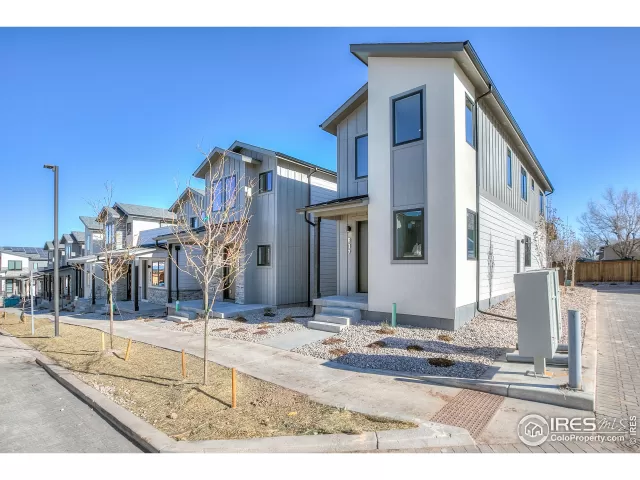 MLS: 929214 Condo For Sale