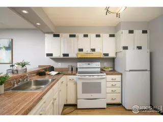 Photo #4: 929375 Listing 