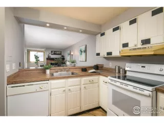 Photo #5: 929375 Listing 