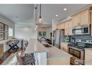 Photo #5: 929388 Listing