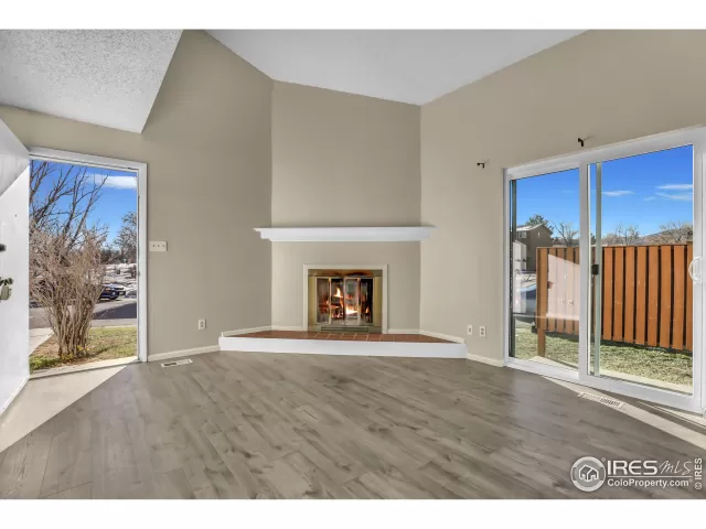 MLS: 929407 Condo For Sale