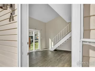 Photo #3: 929407 Listing