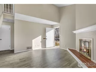 Photo #4: 929407 Listing