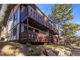 Photo #2: 929600 Listing