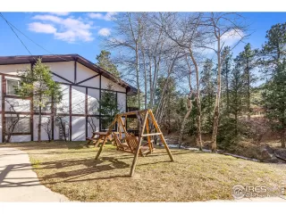 Photo #3: 929600 Listing