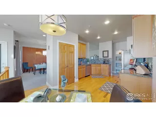 Photo #4: 929713 Listing