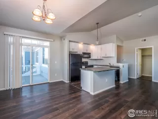 Photo #2: 929718 Listing