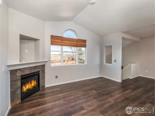 Photo #3: 929718 Listing