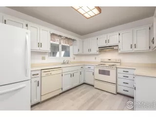 Photo #5: 929742 Listing