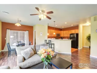 Photo #2: 929789 Listing