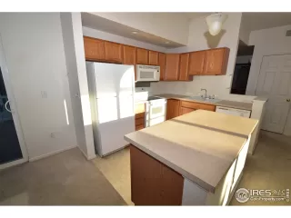 Photo #2: 929811 Listing