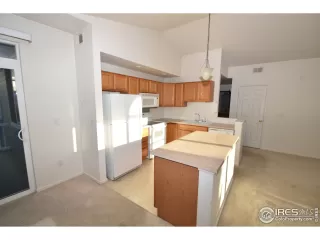 Photo #3: 929811 Listing