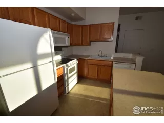 Photo #4: 929811 Listing