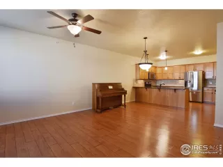 Photo #6: 929843 Listing