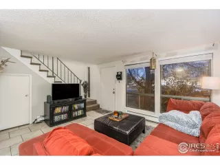 Photo #4: 929923 Listing