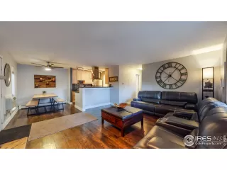 Photo #4: 929929 Listing 